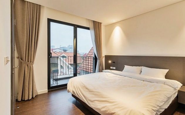 Lake view 4 – bedroom apartment with big balcony in Quang Khanh ...