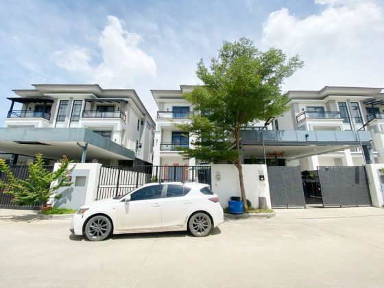 04 Bedrooms House for Rent near Grand Phnom Penh