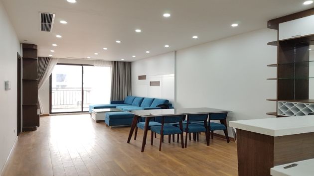 Well designed, modern 3 – bedroom apartment with big balcony in Tay ...