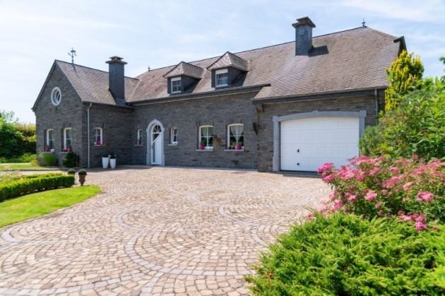 Belgique 5575 Patignies : magnifique maison, piscine, grand jardin, 4-5ch.