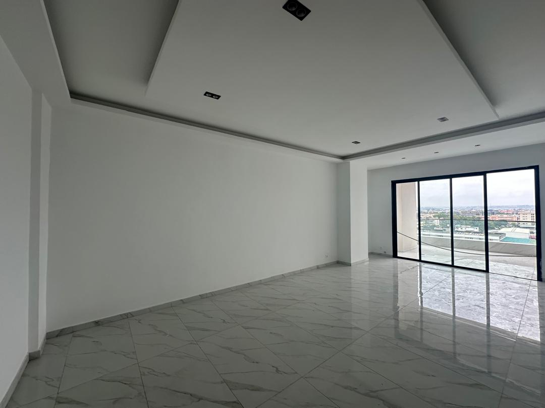 Marcory zone 4 appartement 4 pièces + chambre de service en vente