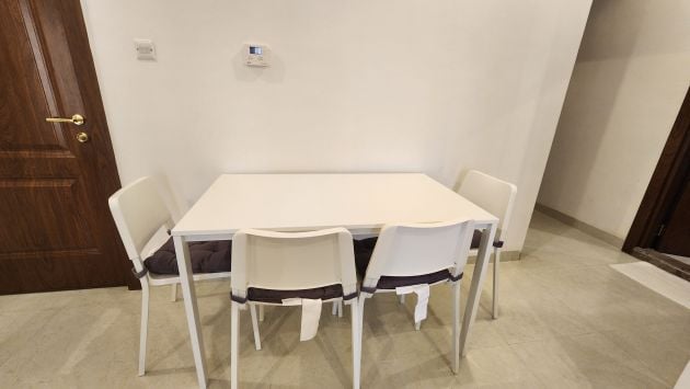 2 Bedroom Fully Furnished Apartment in Salmiya