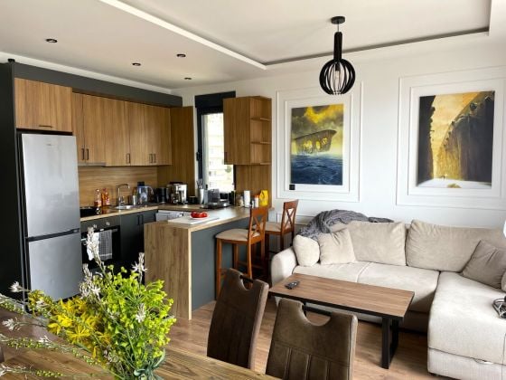 ATTICO CON DUE CAMERE DA LETTO (130 m2) A BECICI, BUDVA