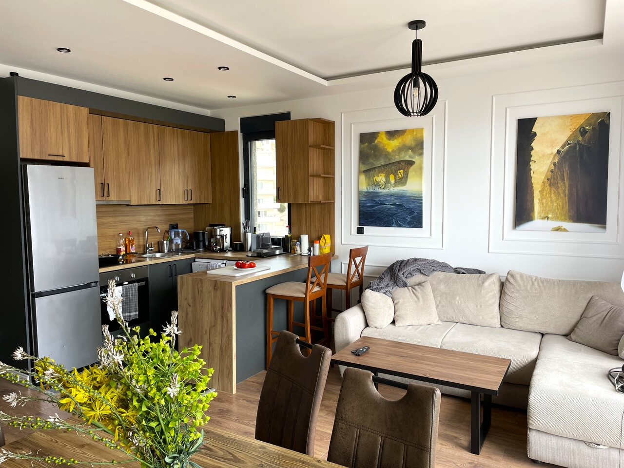 ATTICO CON DUE CAMERE DA LETTO (130 m2) A BECICI, BUDVA