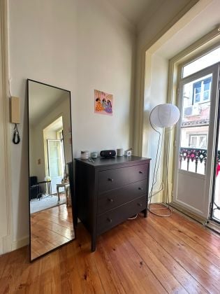 1 br Flat for lease