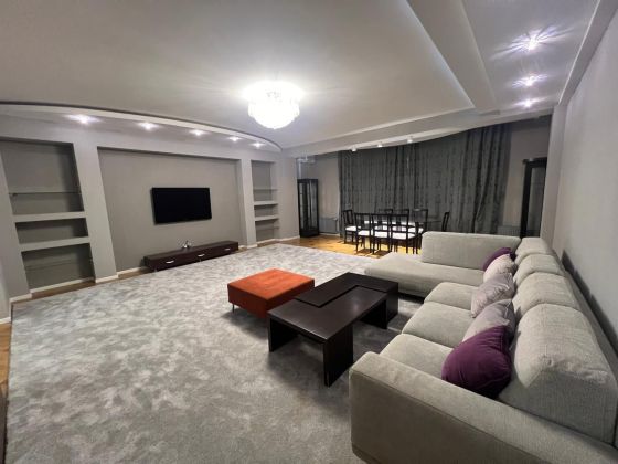 Cozy 3 bedrooms apartment in the center