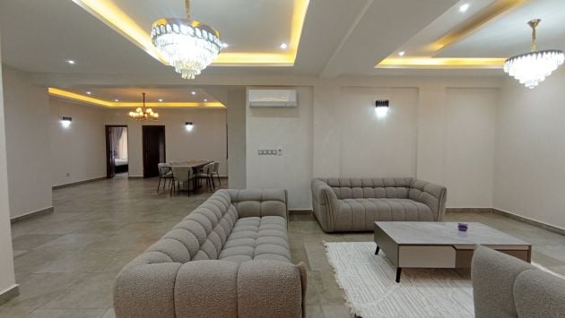 Appartement meublé de 03 chambres à BASTOS 