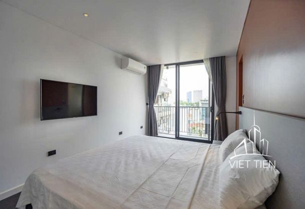 Elegant, modern 3 – bedroom apartment with balcony in Trinh Cong Son ...