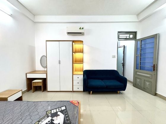 Modern 1-Bedroom Apartment for Rent in District 3