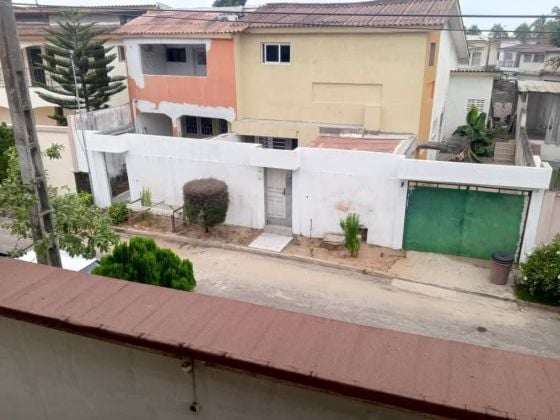 Bassam cité rosier 10-room duplex sold in this condition 