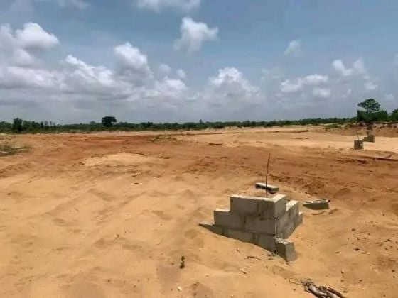 Terreno in vendita 1000 M2 nuovo lato autostrada Bassam Assinie con ...