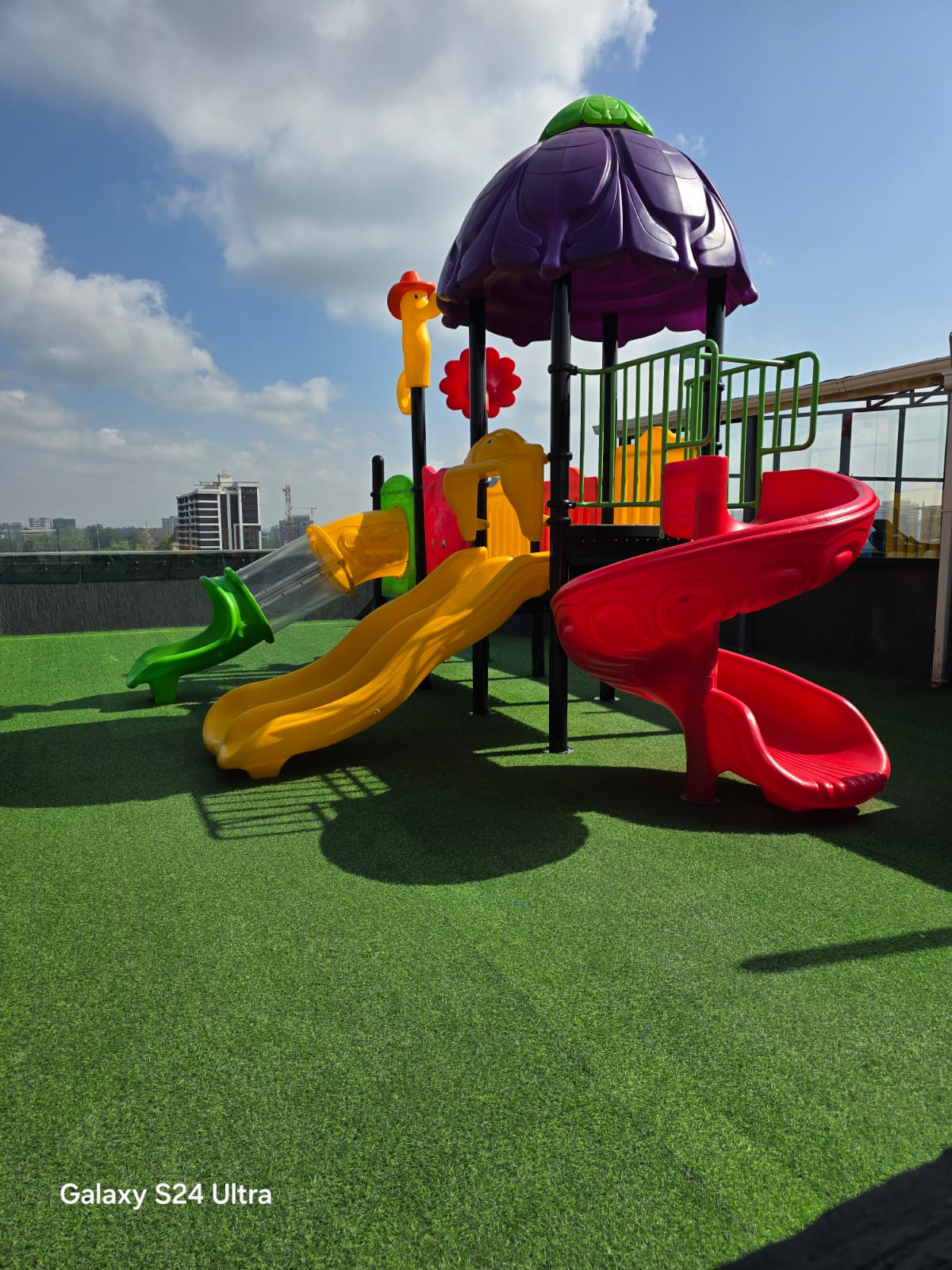 Westlands, Lantana Road, 3 habitaciones espaciosas, todas con baño privado, perfectas para familias o profesionales.