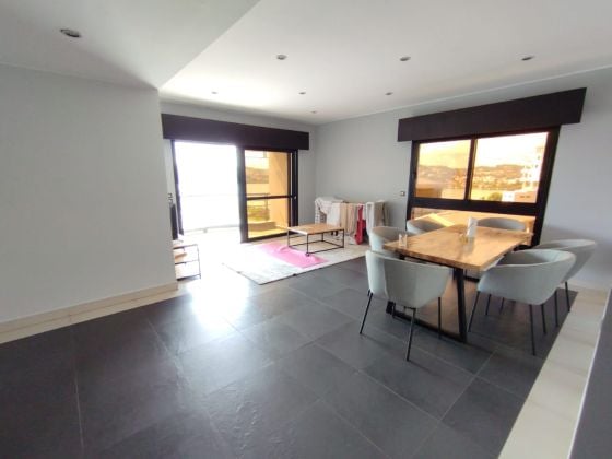 IVANDRY AMPLIO APARTAMENTO MODERNO DE 4 HABITACIONES CON PISCINA - EN ...