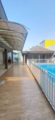 7-room duplex villa with swimming pool at Aux Arcades 