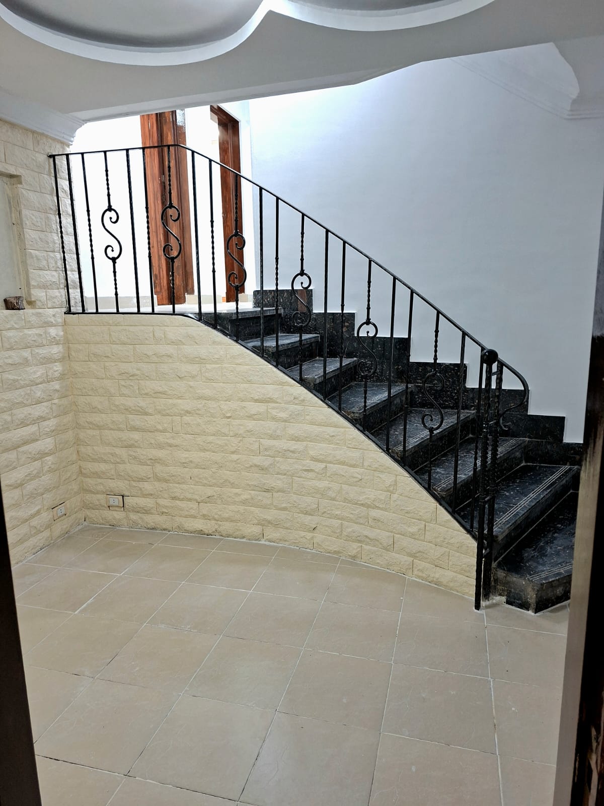 Se alquila - DOBLE - Naser City 