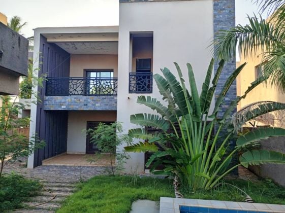 Duplex à louer à sébénikoro 