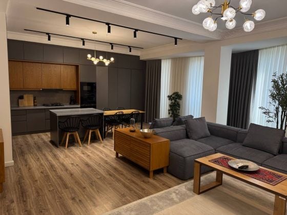 Marvelous 2 bedrooms and 2 bathrooms apartment of 130 m2 in central ...