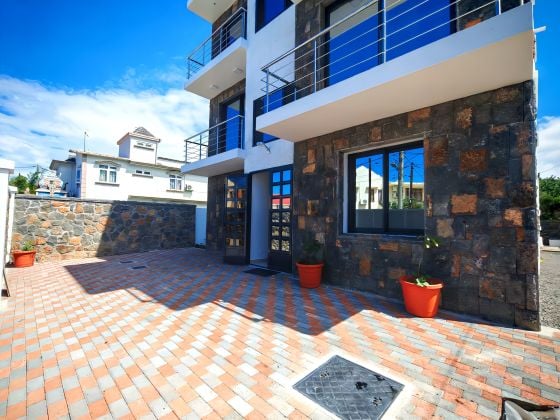 Newly Built 2-Bedroom Apartment for Long-Term Rent in PEREYBERE