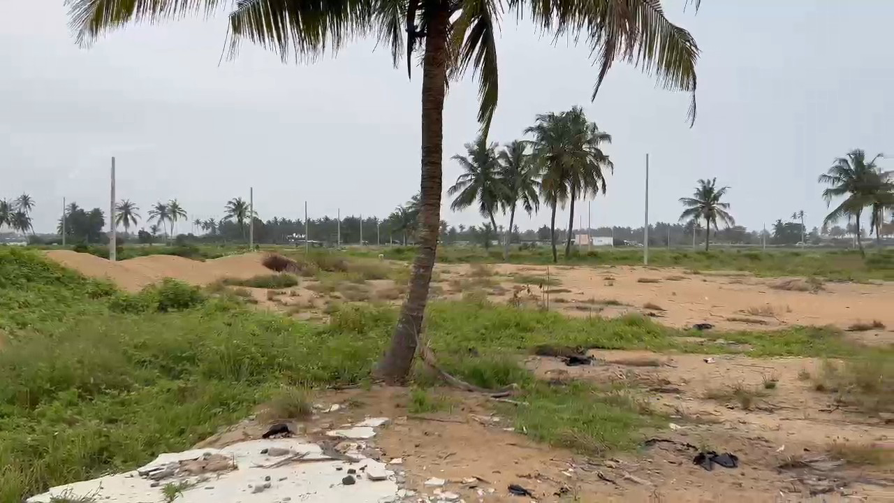 Between the sea and the Bassam Azuretti lagoon Land 500 M2 for sale