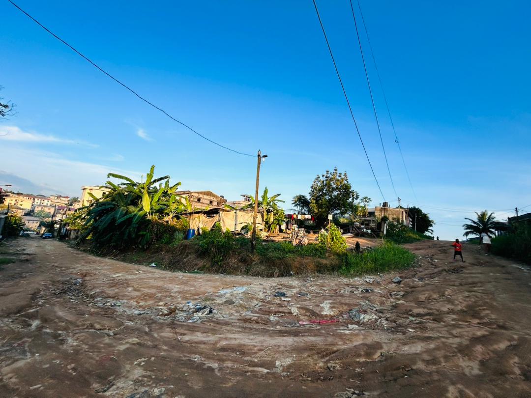 470 m2 en venta en Logpom Montana City