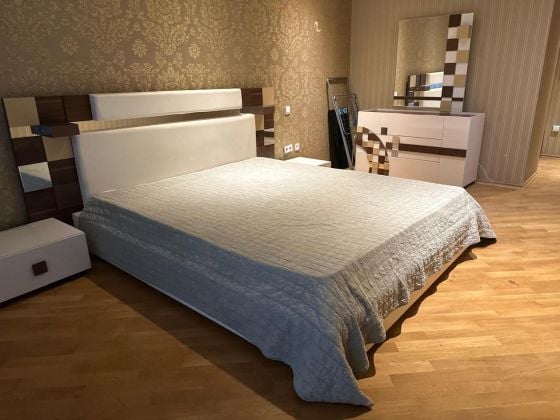 3 bedroom apartment for rent in Port Baku building