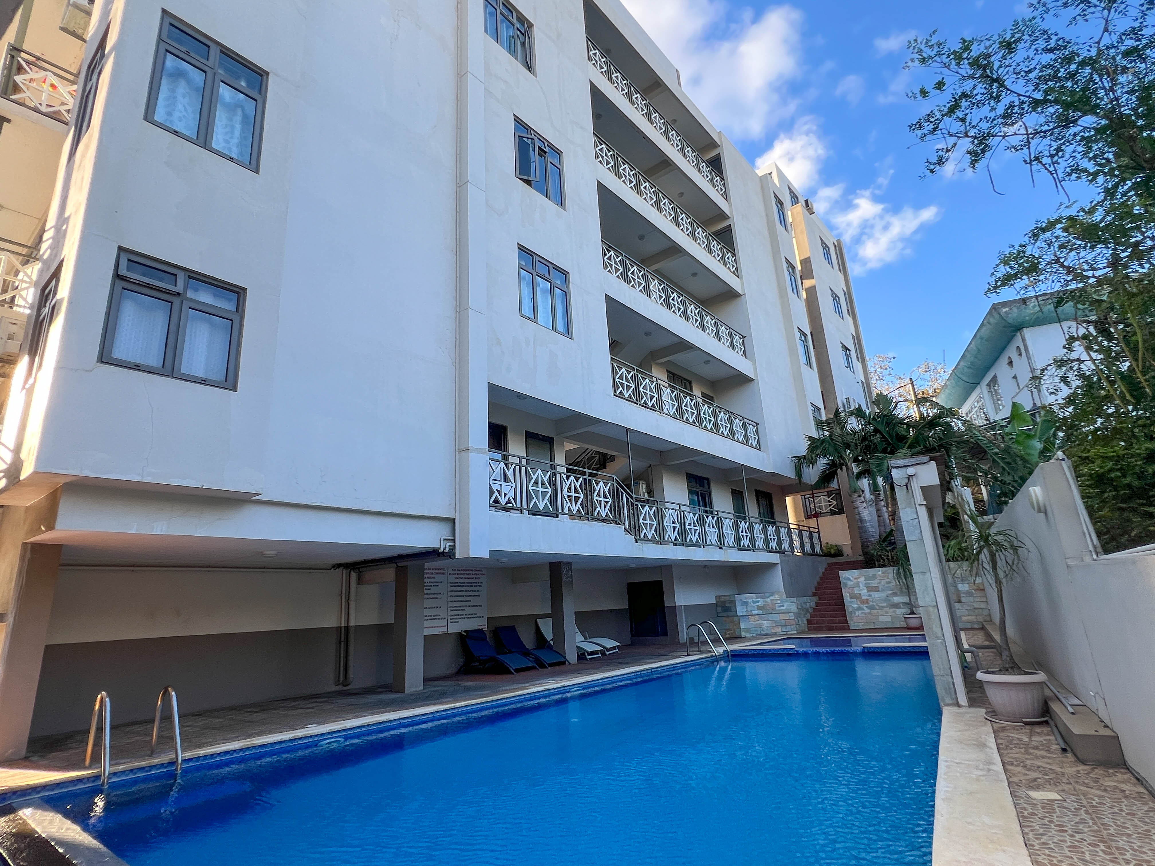 FOR RENT - SEAVIEW 2-BEDROOM PENTHOUSE - FLIC EN FLAC