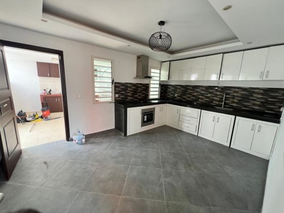 Villa con 6 stanze in vendita a Cocody Riviera Faya, Abidjan 