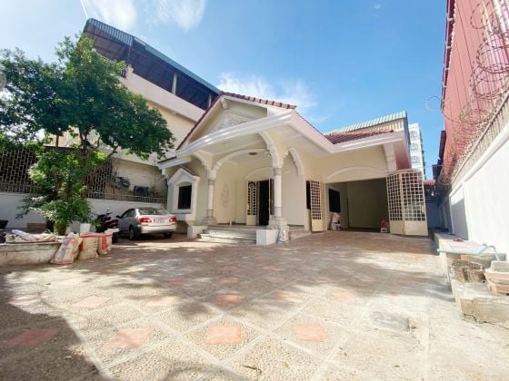 03 Bedrooms House for Rent near Russian Market l Khan Chamkamorn