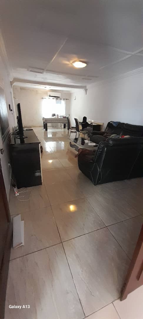 Villa dúplex en una ciudad de la Riviera cerca de Julio Verne 