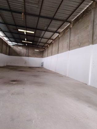 Location entrepot 450 m2 à Yopougon- zone industrielle