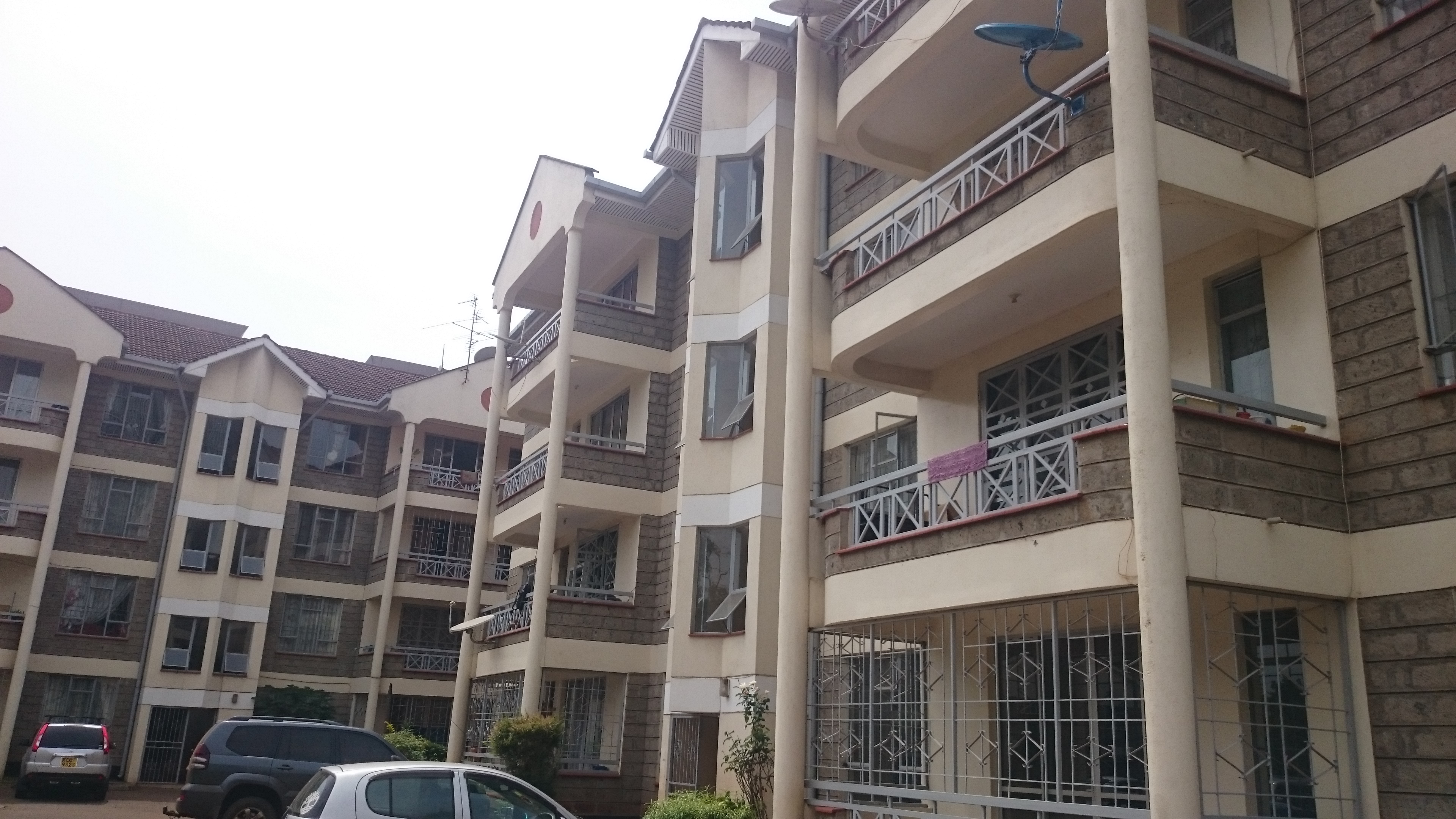 Appartamento basso con 3 camere da letto in affitto a Kilimani