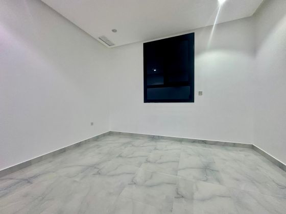 Four Bedroom floor for rent in Hateen