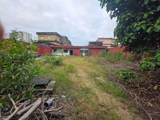 zone4 rue de canal voie principale vente terrain commercial 794m2