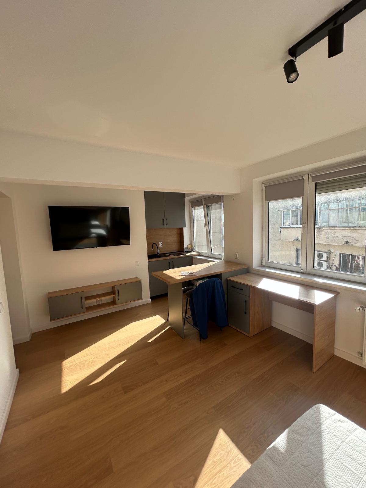 grand studio, centre de la capitale / Bucharest