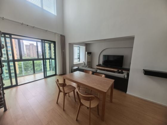 Rennovated Duplex apartement for rent in Hupan Garden