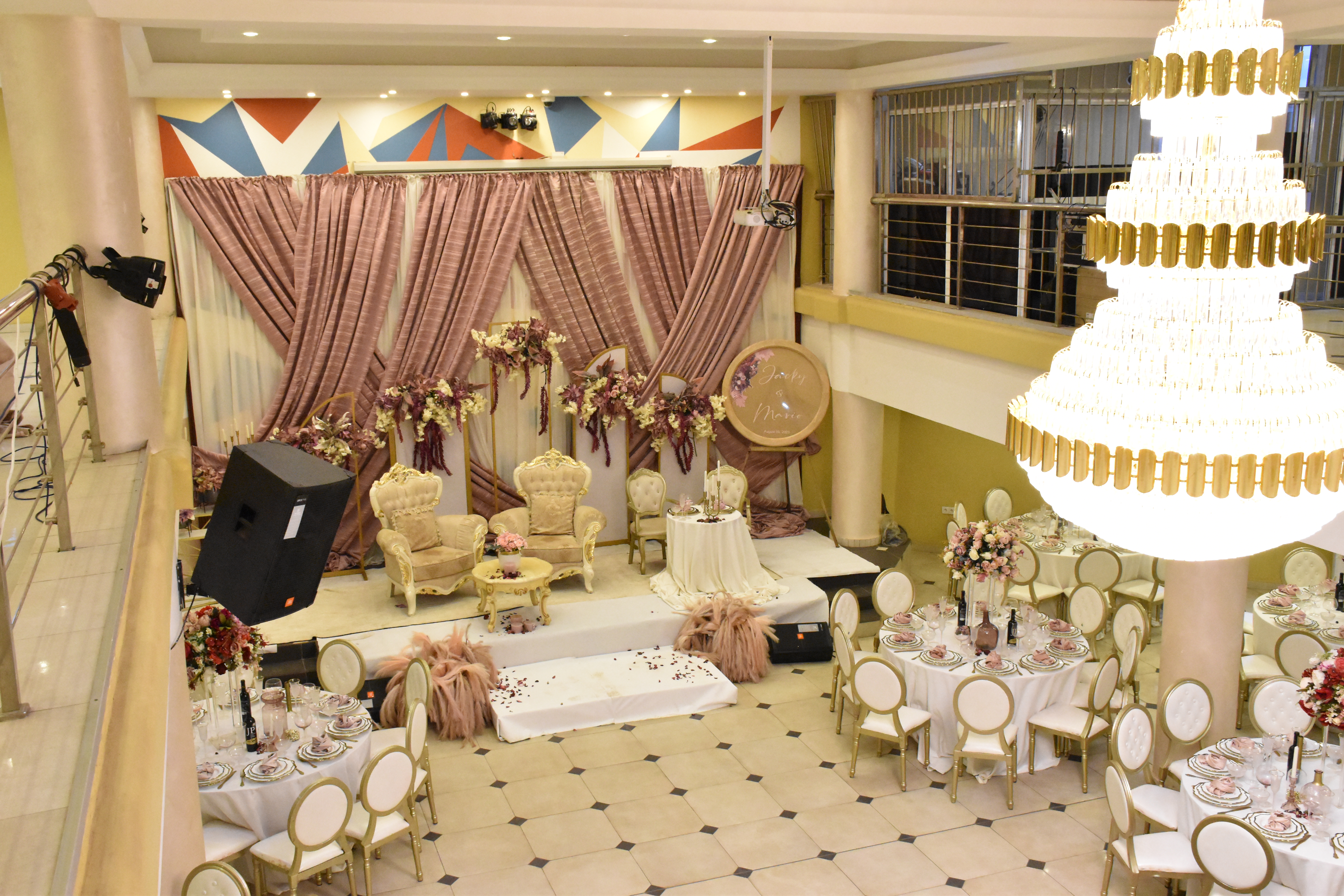 500-SEATER PARTY HALL