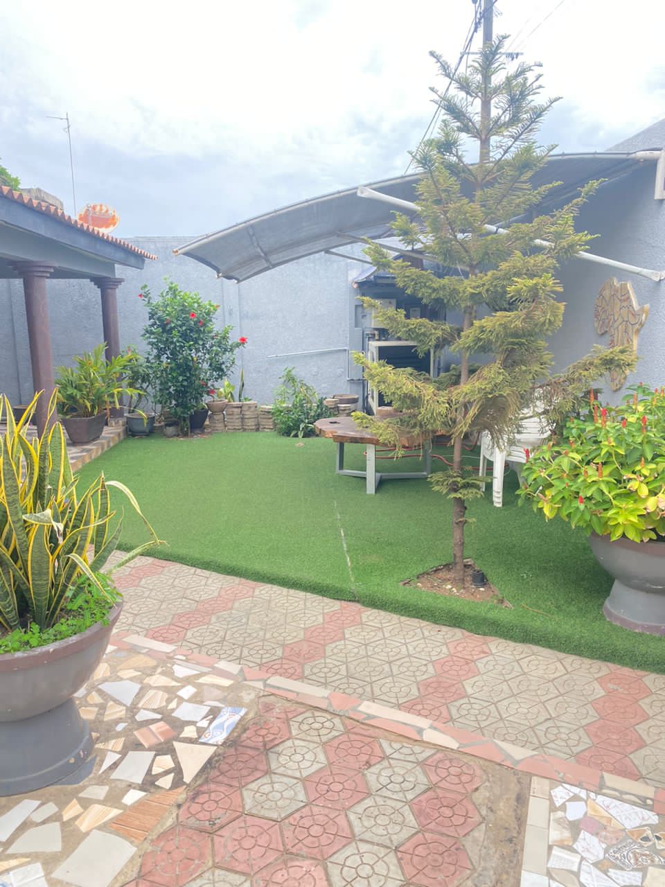 VILLA IN VENDITA AD AGLA AKPLOMÈ (415m²)