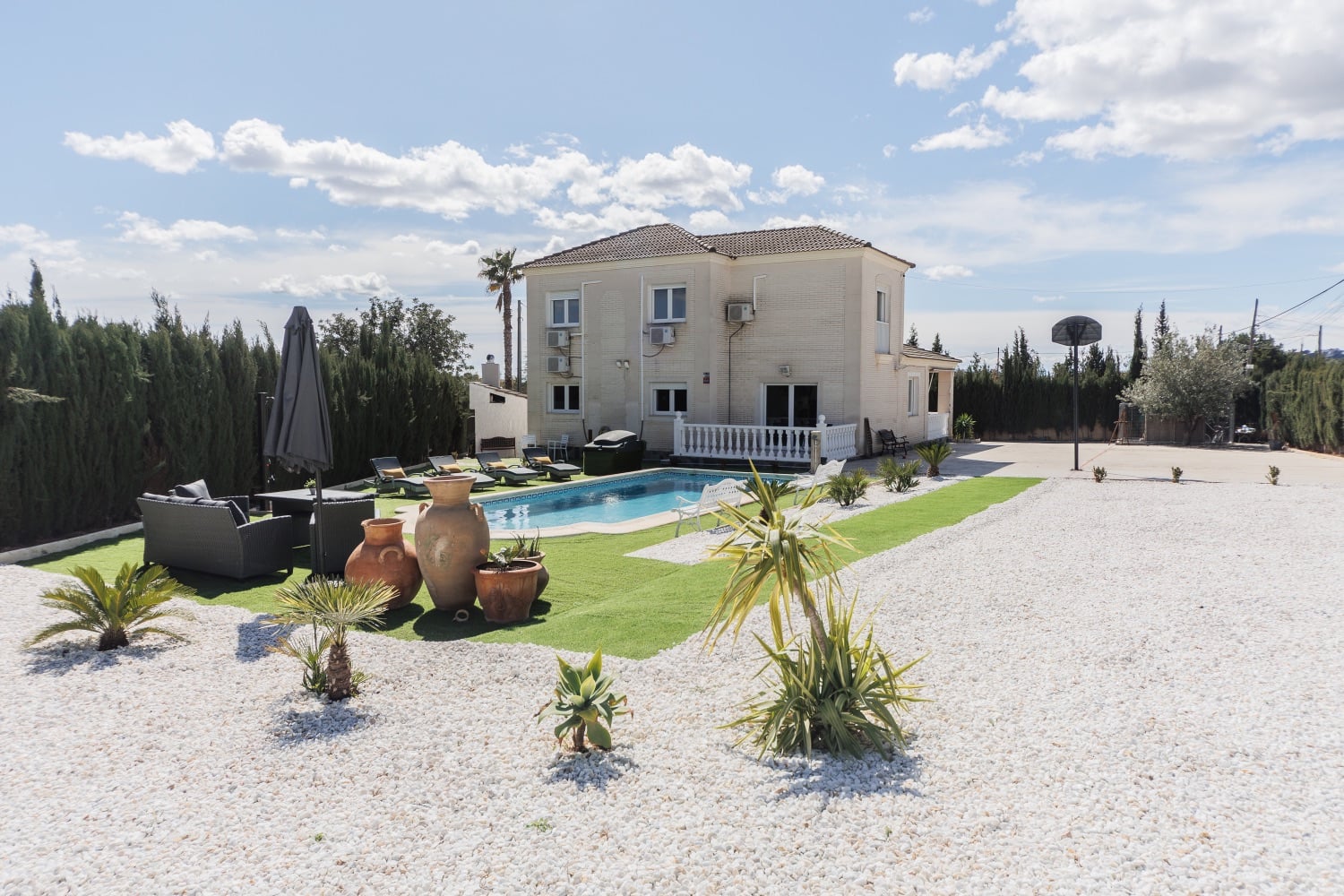 Villa in vendita/affitto vicino a Valencia