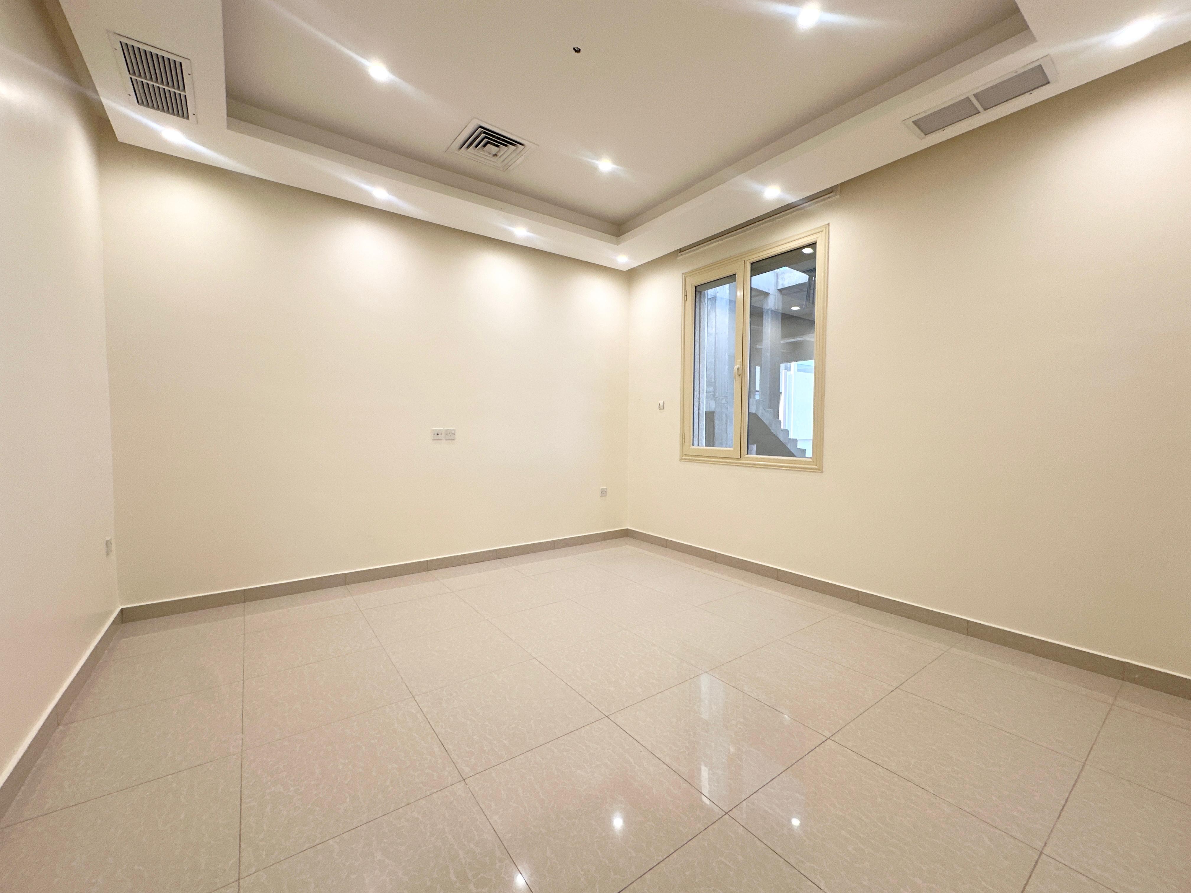 Four bedroom floor for rent in Abu fathira