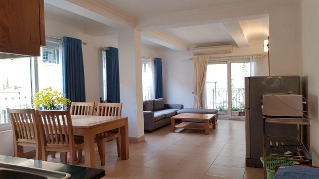 Nice, spacious 1 – bedroom apartment with balcony in Tay Ho street, ...