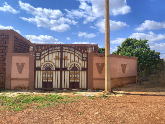 UNE VILLA SUR UN TERRAIN DE 301M² EN VENTE SUR PERFECTOR IMMOBILIER