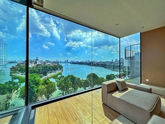 Luxury, modern 2 – bedroom apartment with balcony and lake view in ...