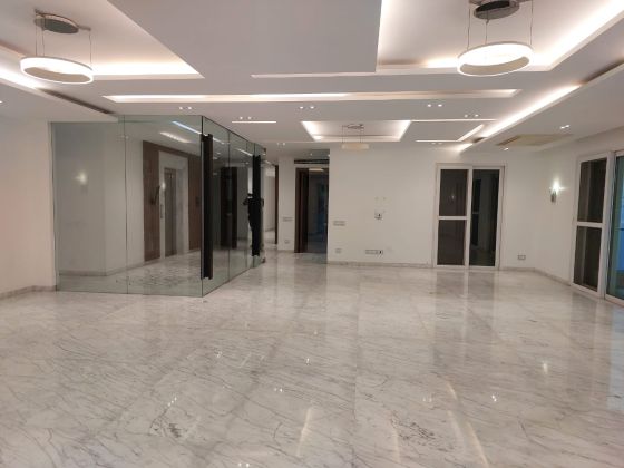 MODERNO Y ESPACIOSO APARTAMENTO DE 4 HABITACIONES EN EL SEGUNDO PISO ...