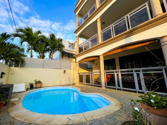 FOR RENT - 2-BEDROOM APARTMENT - GRAND BAY