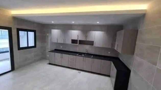 Cocody danga lycée technique Appartement  5eme étage  ...