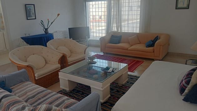 Se alquila en La Marsa, precioso apartamento amueblado con jardín