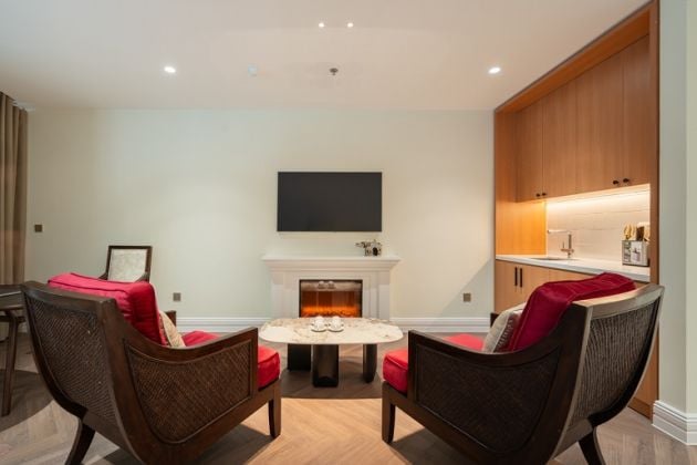 Luxury, modern studio apartment with balcony in Tay Ho for rent