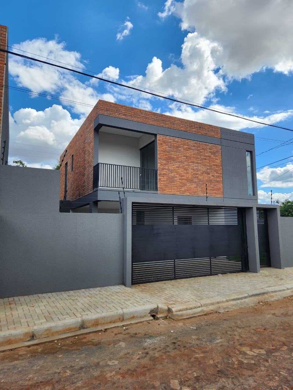 À VENDRE : 2 DUPLEX MODERNES À LUQUE – ZONE JARDÍN DE ORO