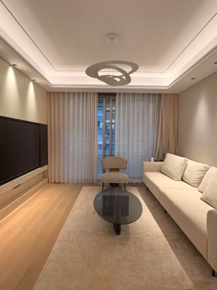 Time's city like new great quality with floor heating ,renovated house