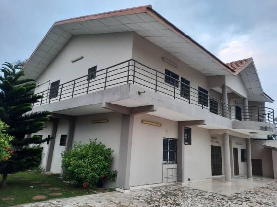 Villa duplex de 8 pièces Riviera 3 à proximité du ...